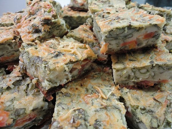 Torta de rúcula e tomate