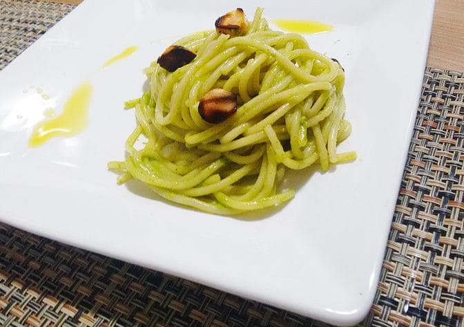 Macarrão ao Molho Pesto de Espinafre